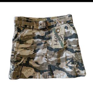 NWT Nori Y2K Camo Cargo Mini Skirt with Grommet Belt